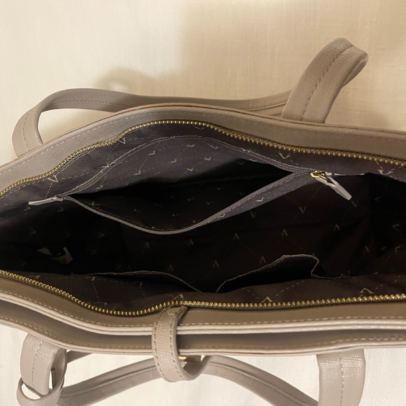 Vince Camuto Tote - Picture 10 of 12